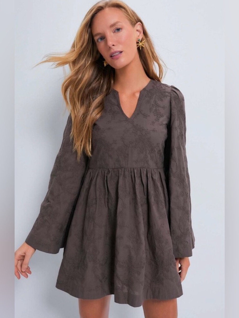 TUCKERNUCK Hyacinth House Brown Becca Bell-Sleeved Mini Dress NWT Size Medium - Picture 13 of 13